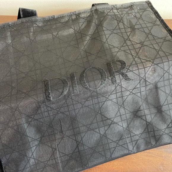 !!NEW!!  Dior Beauty Black Mesh Tote - So Giftable!! - Picture 3 of 5